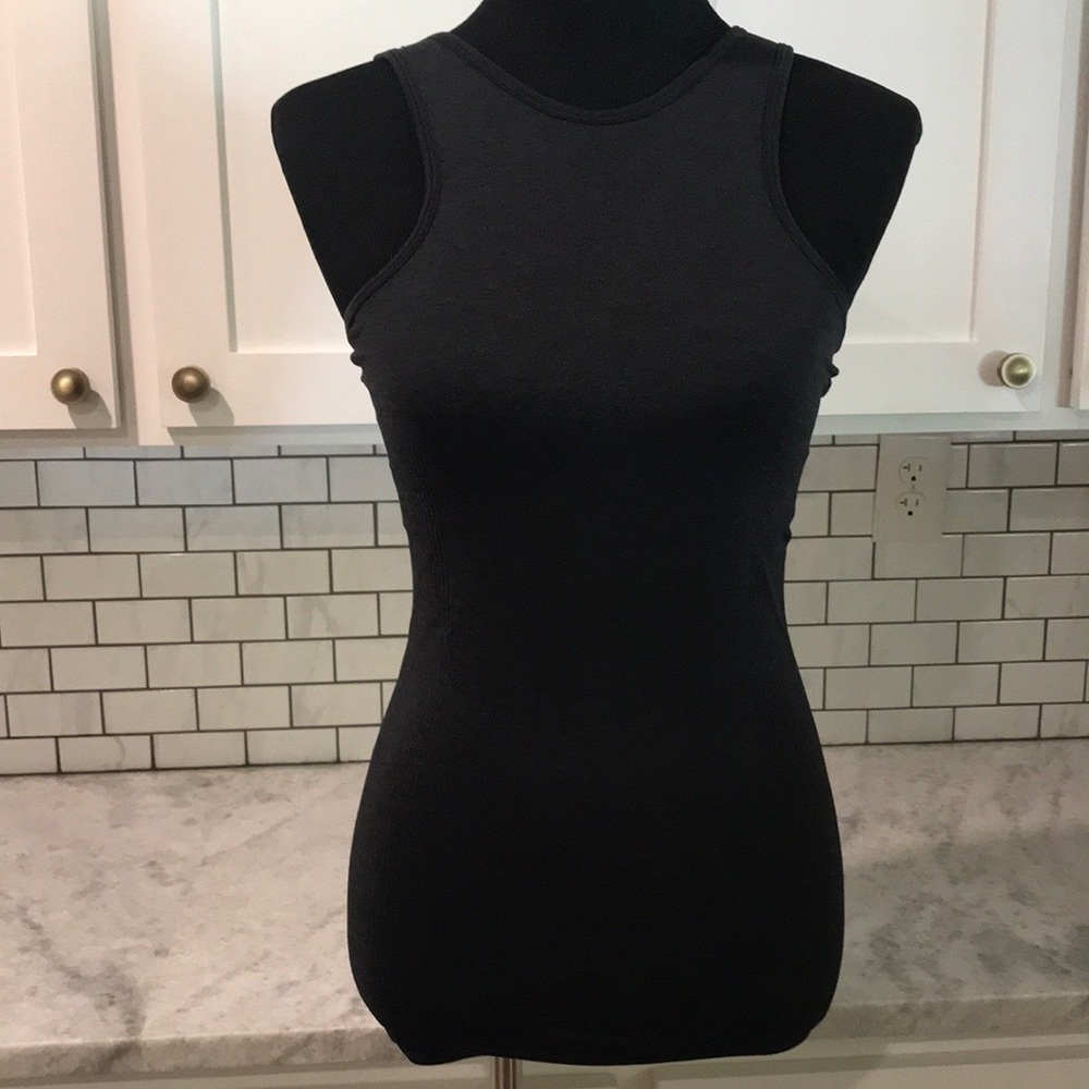 Lululemon Racerback Gray Tank Size 4 EUC excellent